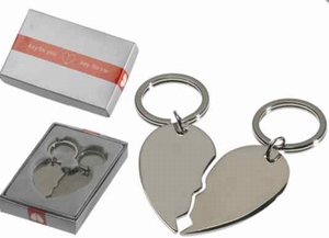 Keychain broken heart